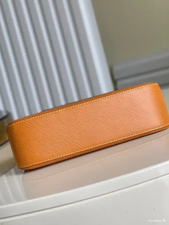 First bags ru LOUIS VUITTON MARELLE 0501